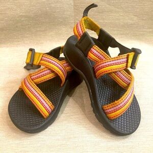 CHACO Sz 9 Z1 Colourful Straps Adjustable Buckle Closure Kids Sandals